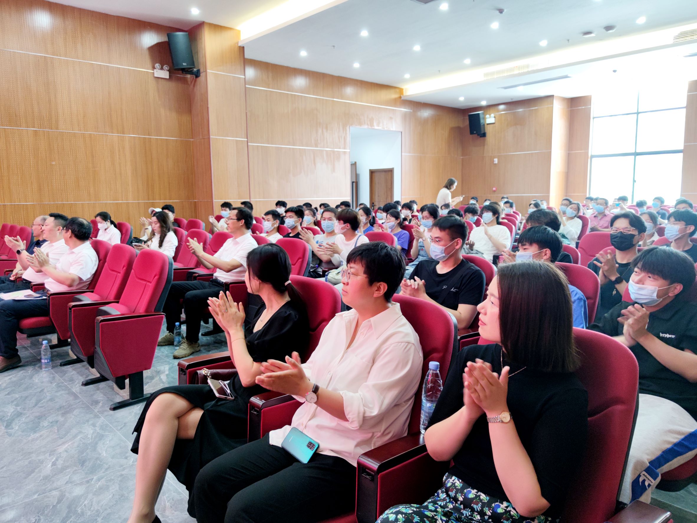 安理大人工智能学院授牌仪式在yd2333云顶电子游戏举行